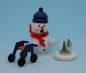 Rollator Schneemann beim Einkaufen Mini-R�ucherm�nnchen Sammleraktion