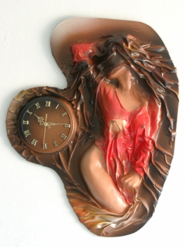 Erotische Wanduhr aus echten Leder und Holz mit Messingzifferbla