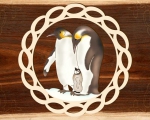 Holzbehang "Kaiserpinguine" - coloriert