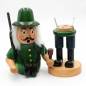 Preview: Räuchermännchen Räucherfigur Jäger inm grünem Gewand mit Feldstecher und Gewehr