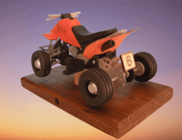 Räuchermännchen Quad rot auf Sockel