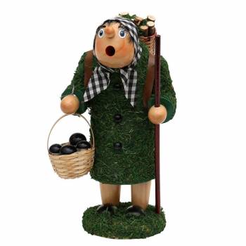 Räucherfigur Moosfrau mit grünem Mantel karriertem Kopftuch, Holzkiepe auf dem Rücken und Korb voller Pilze in der Hand