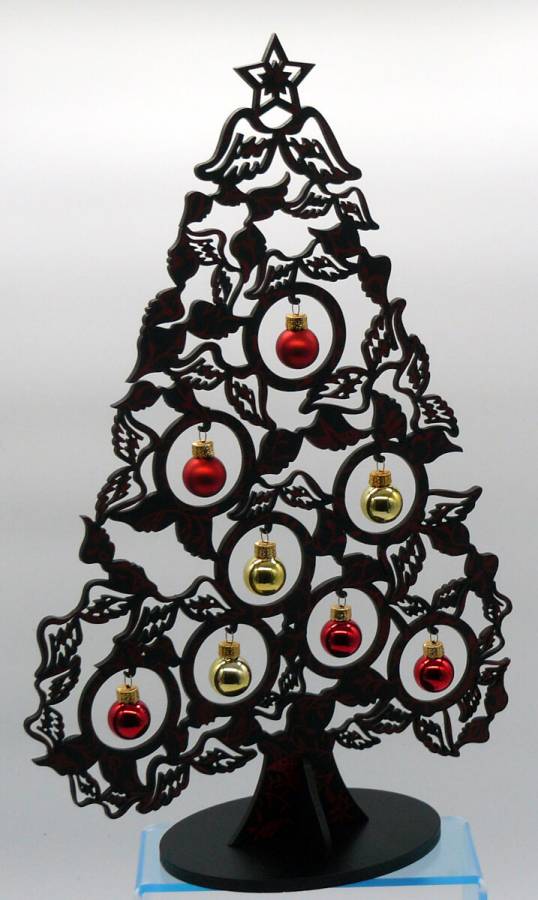 Weihnachtsbaum schwarz mit goldenen und roten Glaskugeln 